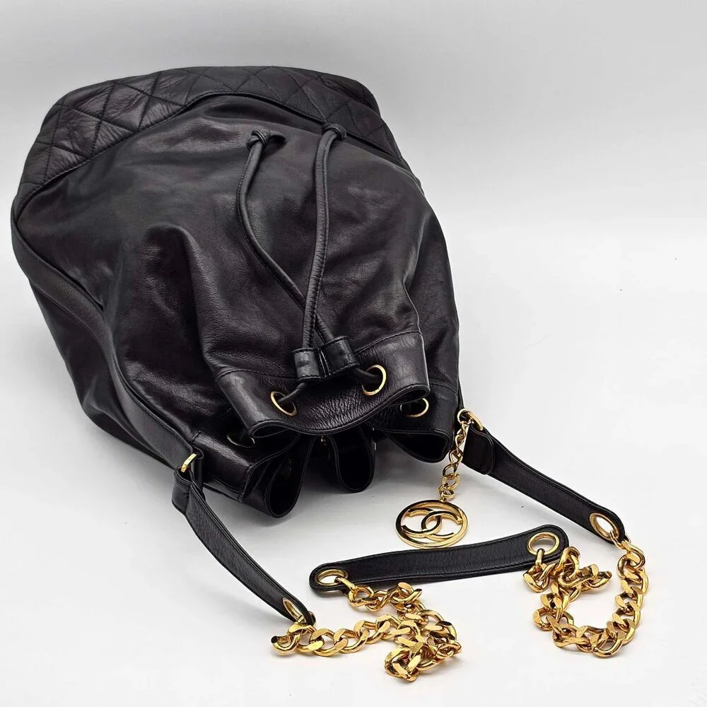 CHANEL Leather Shoulder Bag 783-042525